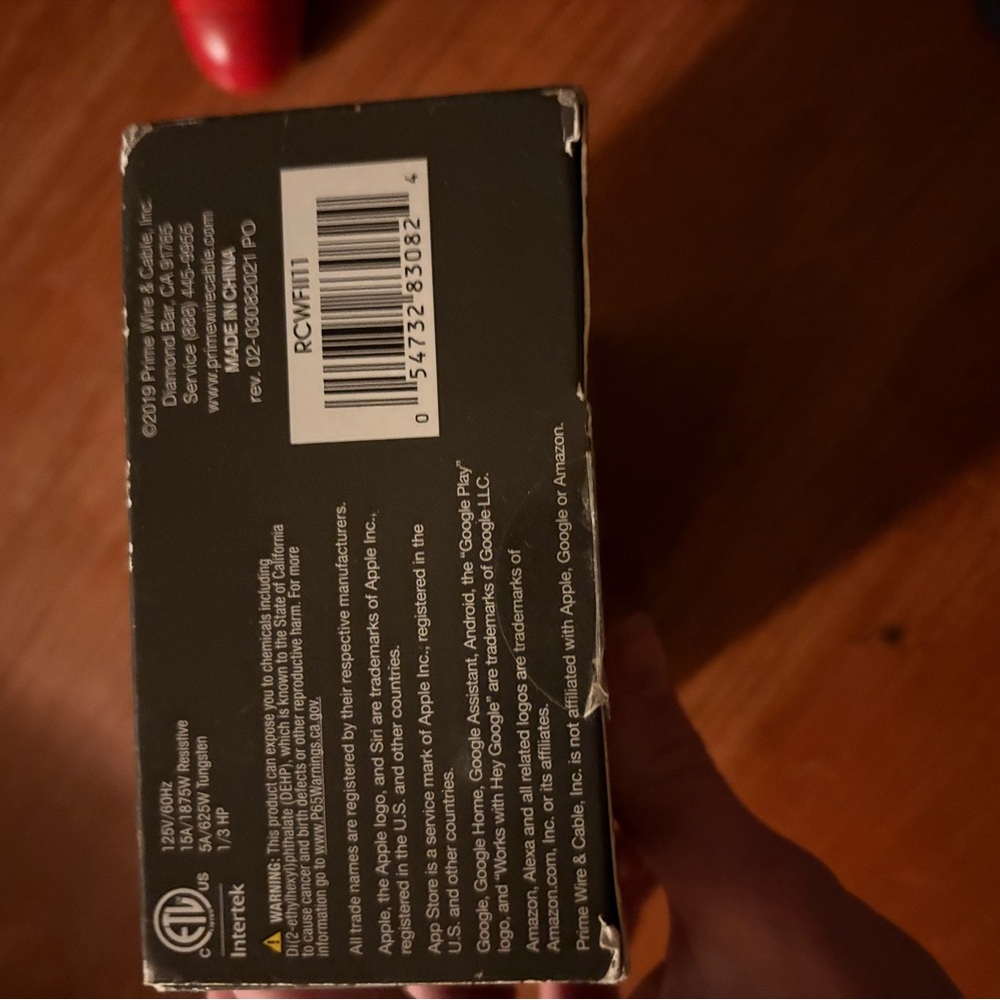 White WiFi Smart Outlet - Picture 6 of 7